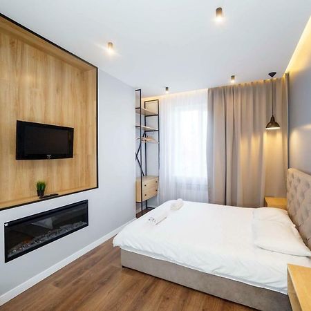 Loft Apartment In Old Lviv Ac Fireplace Exterior foto