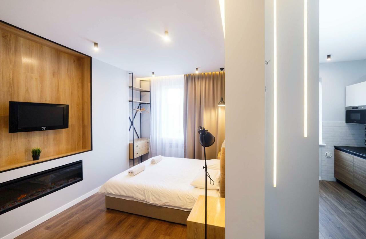 Loft Apartment In Old Lviv Ac Fireplace Exterior foto